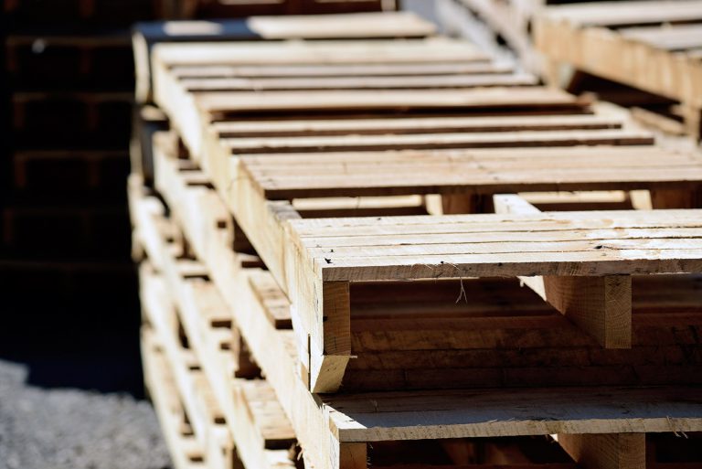 affordable pallets | Oversized pallets | automotive pallets